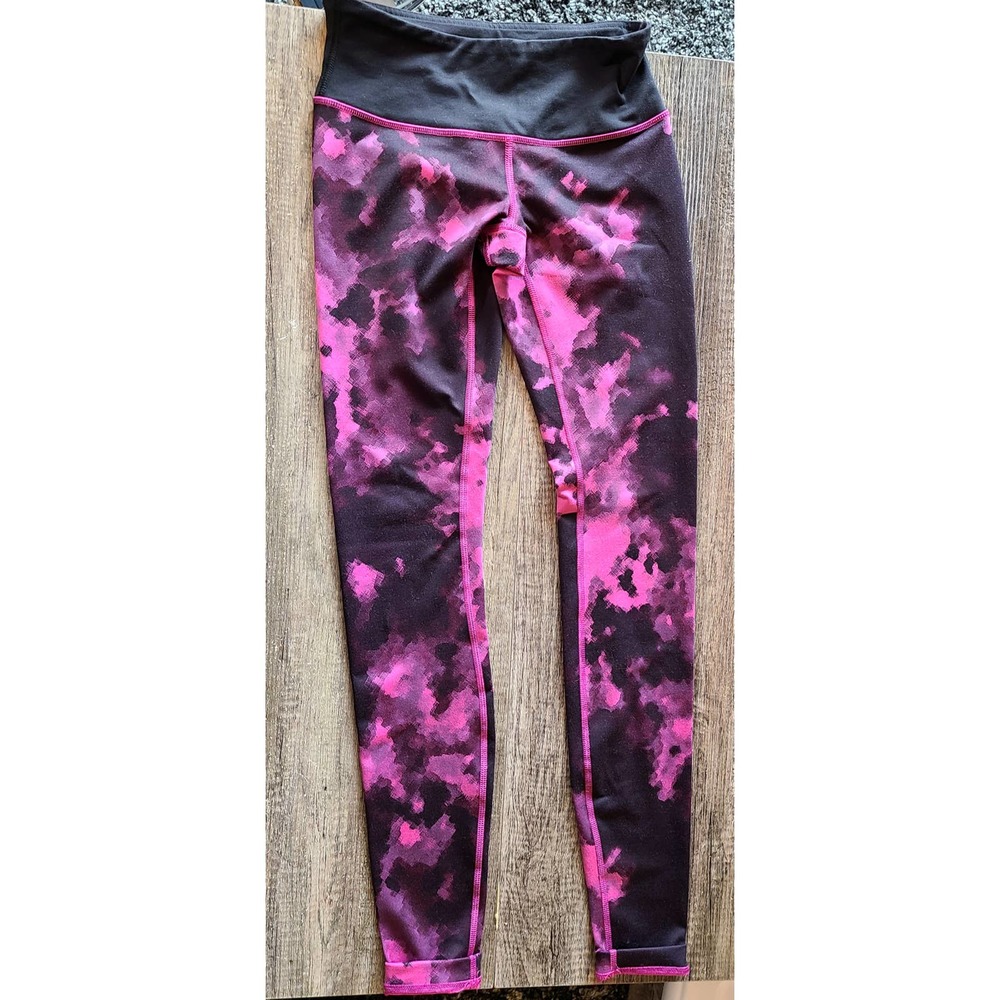 Pink and Black Lululemon Women's Workout Leggings Size 4
